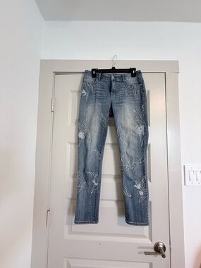 Chico's Light Blue Embroidered Straight Leg Jeans- very good condition